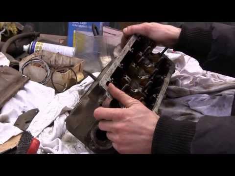 Видео: Golf 2 ремонт ДВС видео 9, разбираем головку