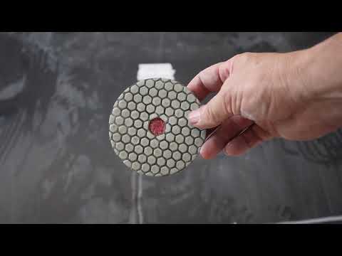 Видео: Подготовка и укладка крупноформатной плитки, весь процесс.