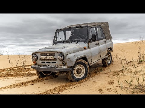 Видео: УАЗ 31512. Что ты такое? Ставлю САМУЮ ДЕШЕВУЮ лебедку на старый Бобик.