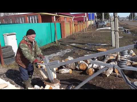 Видео: Дровокол механический  пружинный колоть дрова