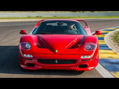 Видео: Ferrari F50 - единственный настоящий дорожный автомобиль Формулы-1 - Давиде Чирони (SUBS)
