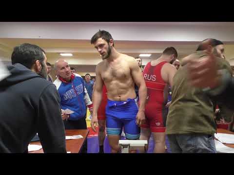 Видео: Взвешивание борцов до 79 кг.