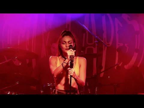 Видео: Керана и Космонавтите - Поне за ден