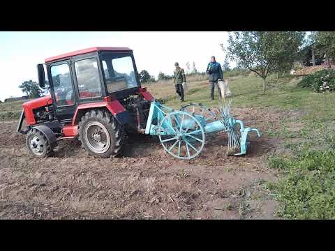 Видео: Самодельный трактор-копание картофеля польской конной копалкой.