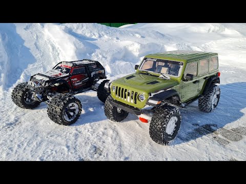 Видео: ЛЕГЕНДА против Axial SCX6 ... Вот как Traxxas Summit рвет ЭТО ВЕДРО! ... RC OFFroad 4x4