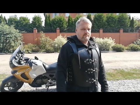 Видео: How to Make a Men Leather Vest - Как сделать кожаный жилет