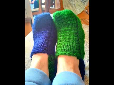 Видео: Мои первые носочки-следочки #shorts #short #вязаниеспицами #handmade #knitting #вязание