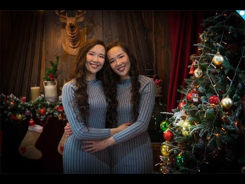 Видео: очаровательные Якутские девушки Кэрэчээнэ и Кэскилээнэ поют песню -"Туман"(Cover)