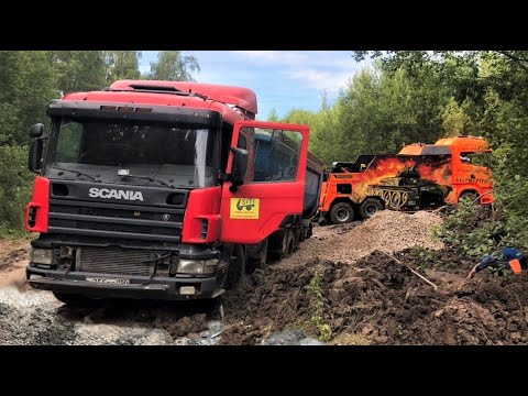 Видео: SCANIA с груженым ТОНАРОМ Закопалась в грязи в лесу. Достаем и тянем на ремонт - Грузовой Эвакуатор