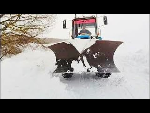 Видео: Санёк, на МТЗ 82 с отвалом клин!!! Зима 2022!!!!