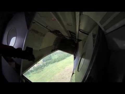 Видео: прыжок с парашютом от первого лица