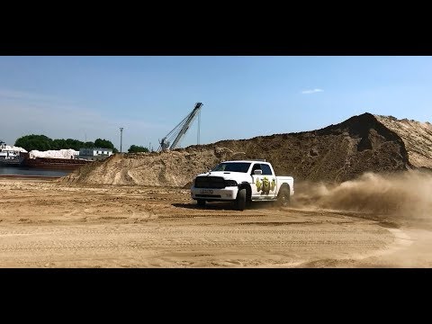Видео: Dodge Ram 5.7 HEMI - Тачка за 1.4 миллиона рублей.