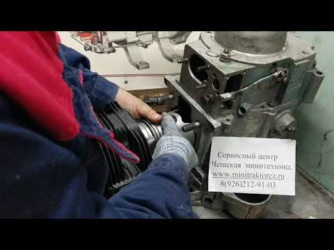 Видео: Tz-4k-14, двигатель 1D90, Видеоинструкция №4. Установка цилиндра.