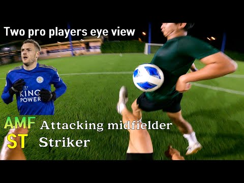 Видео: Два футболиста: атакующий полузащитник и нападающий, взгляд