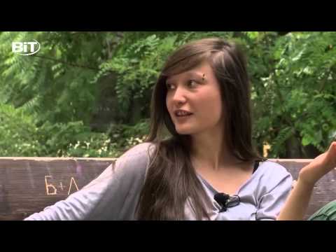 Видео: Младата режисьорка Ана Батева представя „Буре барут“ (14.10.2015)