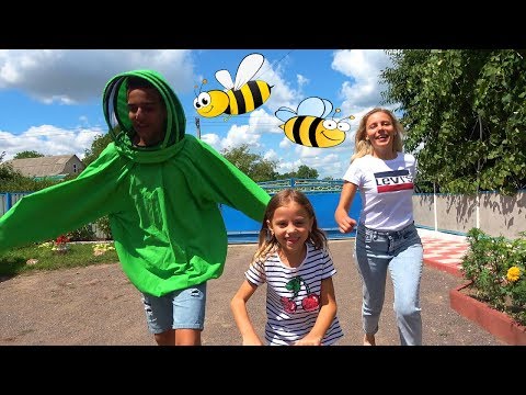 Видео: Выбираем платье на День рождения Насти Убегаем от ПЧЁЛ Играем с питомцами у бабушки