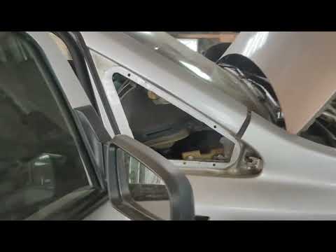 Видео: Как снять крыло на opel zafira