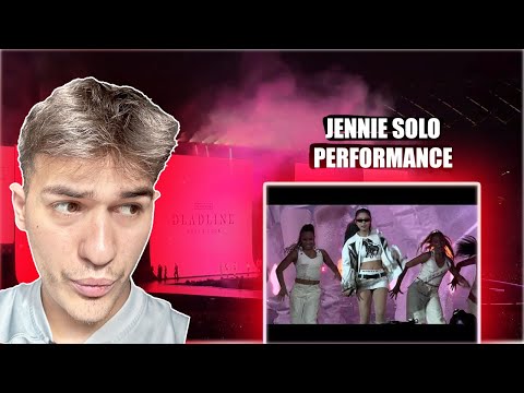 Видео: Реакция FNF на сольное выступление Дженни в рамках мирового турне BLACKPINK «DEADLINE» в Гаосюне