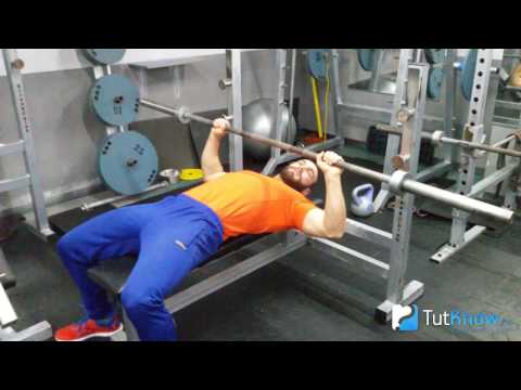 Видео: Ошибки в жиме штанги лежа и правильная техника выполнения