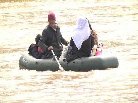 Видео: Сокинони деҳаи Шерхонии ноҳияи Ҳисор аз болои Кофарниҳон пул месозанд
