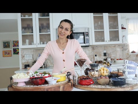 Видео: Что Готовлю Как Встречаю Гостей - Закусочная Доска - Эгине - Семейный Влог - Heghineh Vlogs in Rus