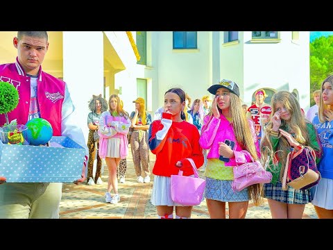 Видео: СБОГОМ УЧИЛИЩЕ 😭 Дали Уто обиди учителя на Майк? Смелите vs страхливците | Лейди Даяна