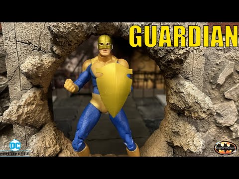 Видео: Обзор и сравнение фигурки McFarlane DC Multiverse Guardian Red Platinum Justice League