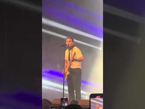 Видео: Виктор Цой Группа крови (Morgenshtern концерт в Берлине)