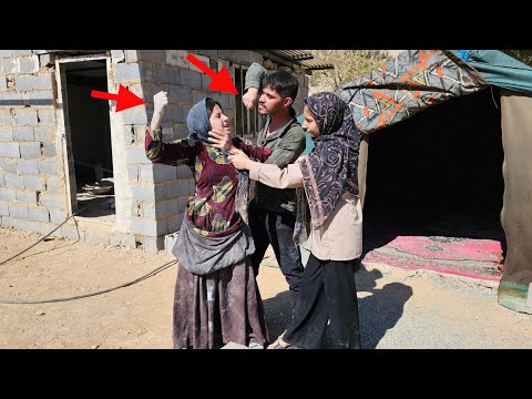 Видео: Могут ли деньги завоевать сердце кобры? Усилия Сары