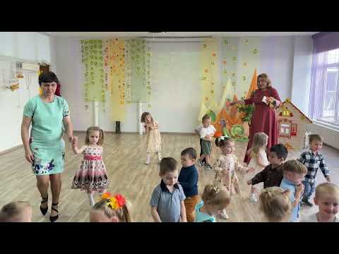 Видео: Первый утренник Даши 😍 Праздник осени в детском саду 🍁 