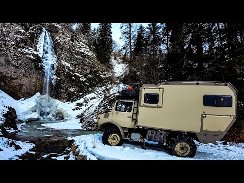 Видео: СНЕЖНЫЙ ЛАГЕРЬ ПОД ВОДОПАДОМ С КАРАВАНОМ