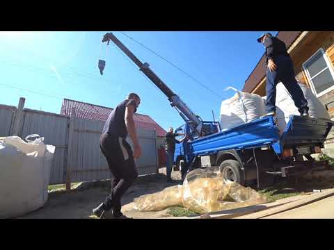 Видео: Вожу опилки ))Как ставил пружины на переднею балку .