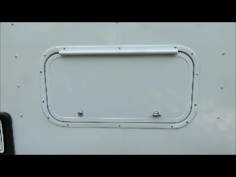 Видео: Сборка грузового прицепа-кемпера, часть 5. Монтаж двери для хранения.