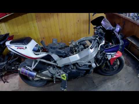 Видео: Honda CBR 929 ЗАМЕНА ЦЕПИ ГРМ И КУЧА СОПУТСТВУЮЩИХ ПРОБЛЕМ