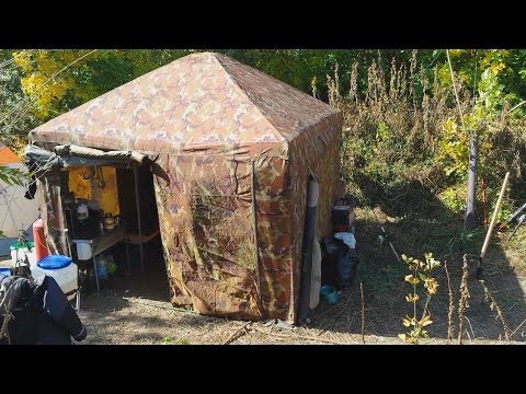 Видео: На рыбалку с удобствами. Обзор нашего лагеря.