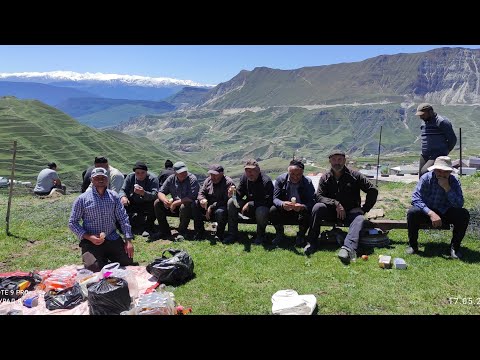 Видео: Работа над ограждением старого кладбища в селе Гагатли.Май 2025 год