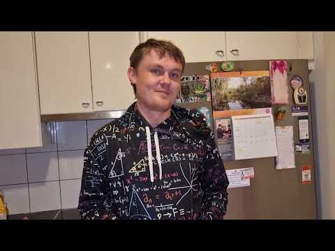 Видео: Мужик выпил 6 литров.Сын пришёл спасать.На Милана напал спам.Сплетни нашего городка Элла Австралия
