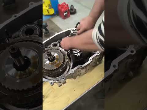 Видео: Kia Sportage, 3-е поколение | Ремонт Полного Привода | 2014 год, мотор 2 литра бензин