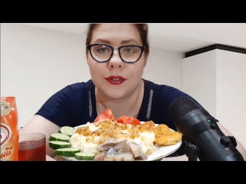 Видео: Мукбанг пюре, наггетсы, селёдка/Первая зарплата с ютуба/Самвел Адамян обожаю его и ТВ