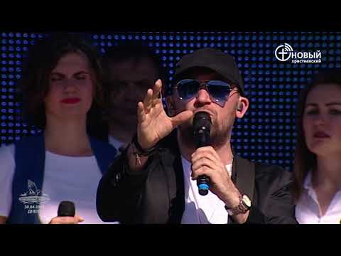 Видео: «Исцеляющая молитва 2018» «Бог всего»| Виталий Ефремочкин