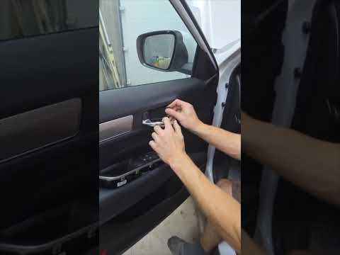 Видео: Ремонт электрозамка водительской двери Renault Samsung QM6/Koleos II