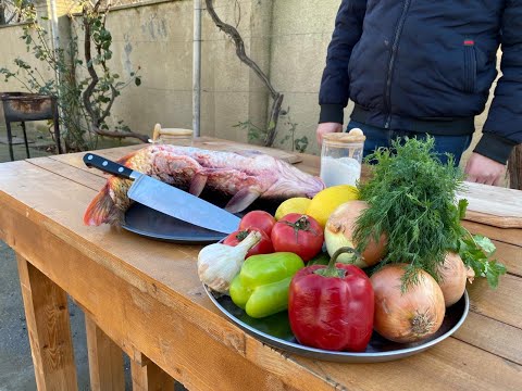 Видео: Фаршированный Сазан!!! Рыба в фольге с овощами.