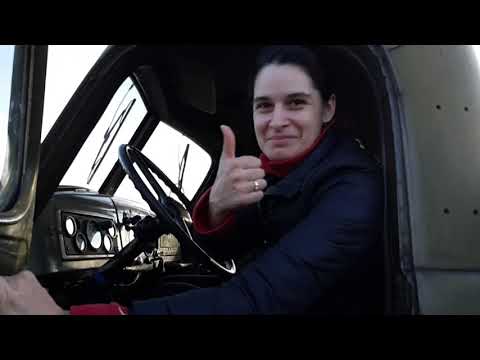 Видео: зил 157 жена за рулём
