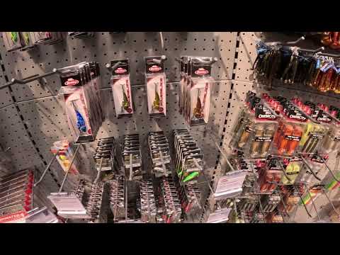Видео: Зашёл в Финляндии в Рыболовный магазин 
