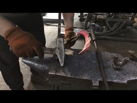 Видео: Лист из уголка