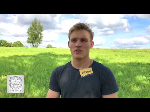 Видео: Урок скандинавской ходьбы от Чемпиона!