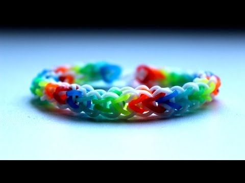 Видео: Браслет из резинок RAINBOW LOOM. Как плести браслет. Rainbow loom Bracelet