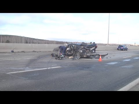 Видео: "Лексус" размотался об 2 отбойника и убил пилота