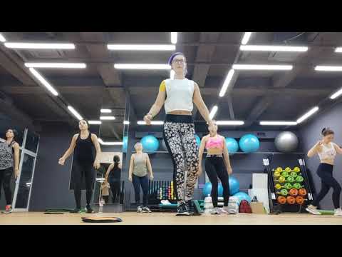 Видео: Gliding - Глайдинг - тренировка со скользящими дисками. Тренировка мышц стабилизаторов.