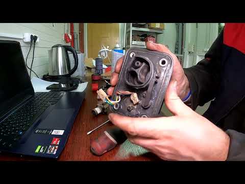 Видео: Одна из причин когда Tesla MS может стать недвижимостью. Неисправность зарядного порта Tesla MS.